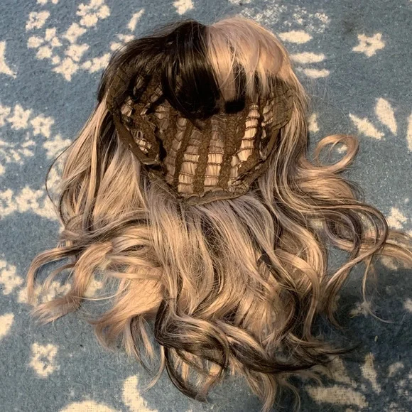 #102 Wig NWT - Picture 8 of 10